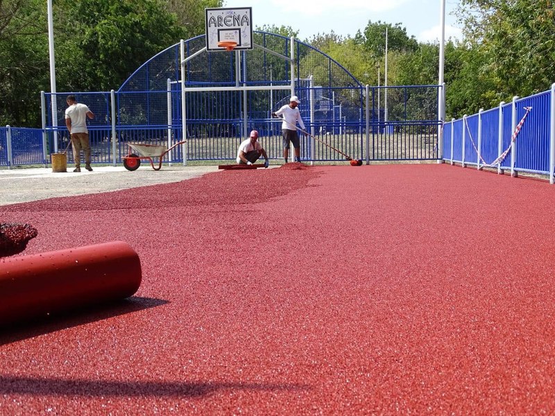 Zece terenuri de sport din parcurile Capitalei au intrat în reabilitare