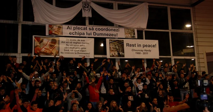 Suporterii giurgiuveni au umplut sala Polivalentă