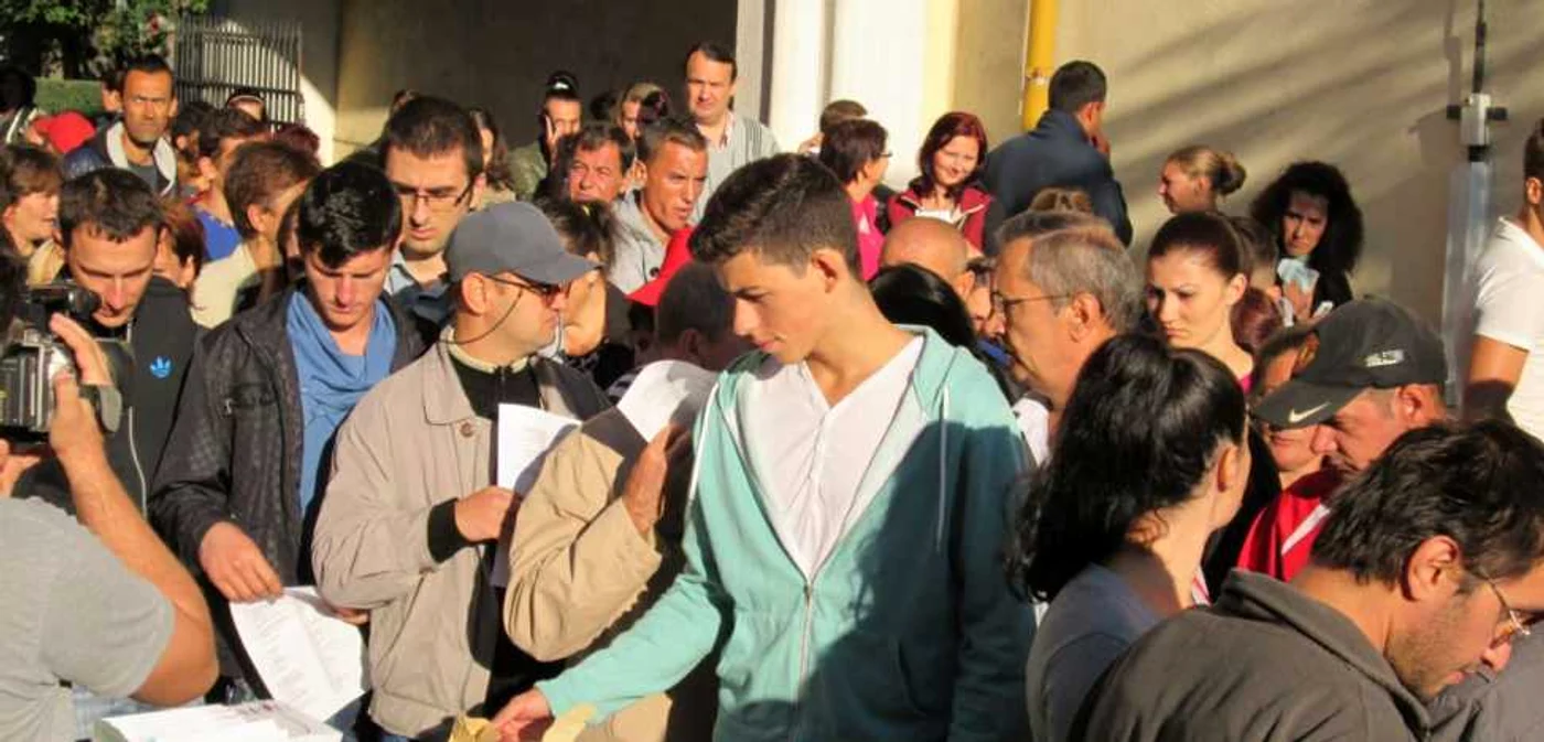 Numai 98 de şomeri au fost angajaţi pe loc. Foto Adevărul
