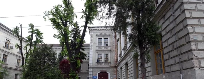 Colegiul Național Mihai Eminescu Oradea, foto Facebook