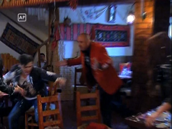 Vârciu a sărit la bătaie într-un restaurant (Foto: Antena 1)