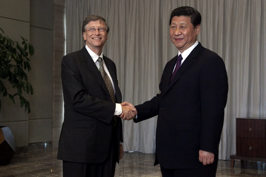Bill Gates şi Xi Jinping FOTO AFP / Tyrone Siu