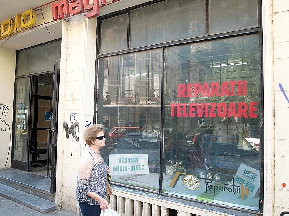 Atelierul e situat într-o zonă  centrală, frecventată de studenţi