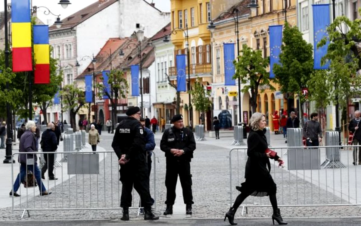 Forţele de ordine sunt prezente la tot pasul în Sibiu