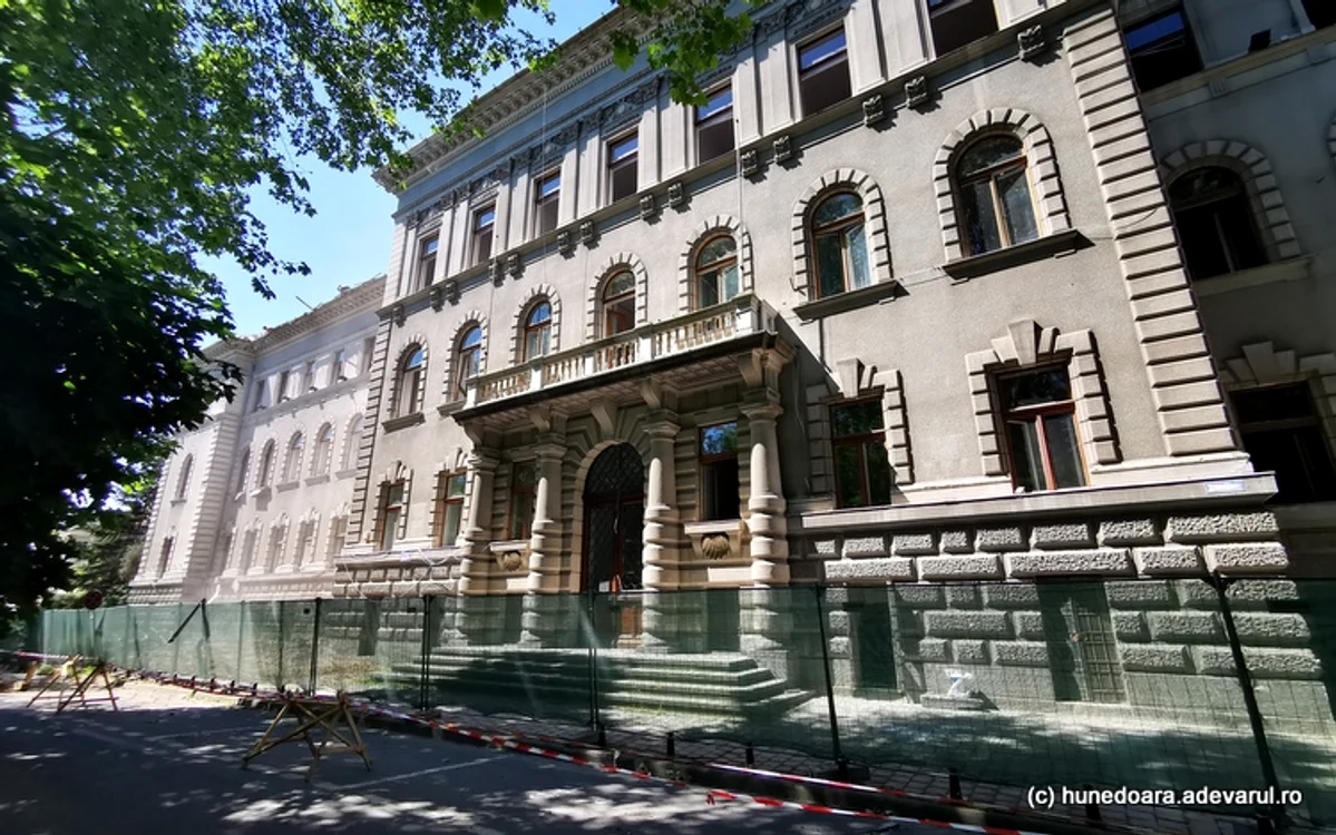 Judecătoria Deva l-a condamnat pe tânăr. Foto: Daniel Guță. 