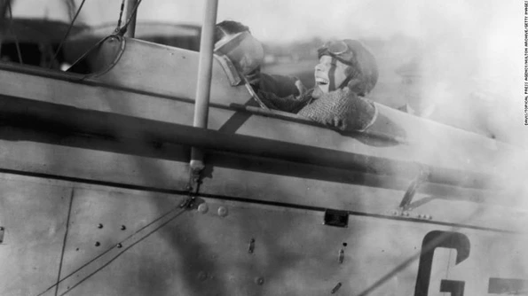 Scheletul Ameliei Earhart descoperit pe o insulă din Pacific Transmisii S O S ies la iveală jpeg