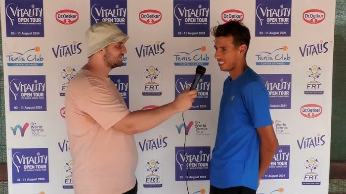 Radu Mihai Papoe (dreapta), învingător la Vitality Open Tour. CAPTURA YOUTUBE