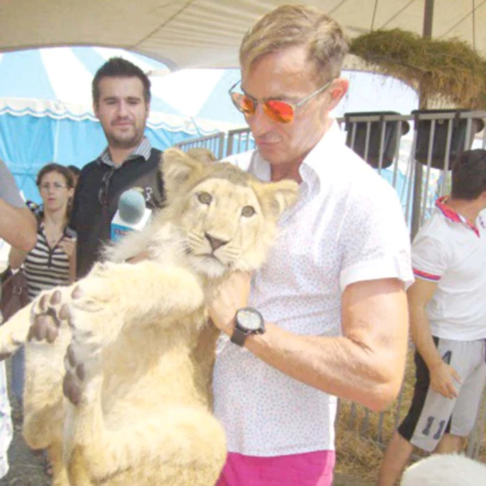 Organizaţia Vier Pfoten îi cere primarului să renunţe la folosirea animalelor sălbatice în timpul show-ului programat pentru sâmbătă