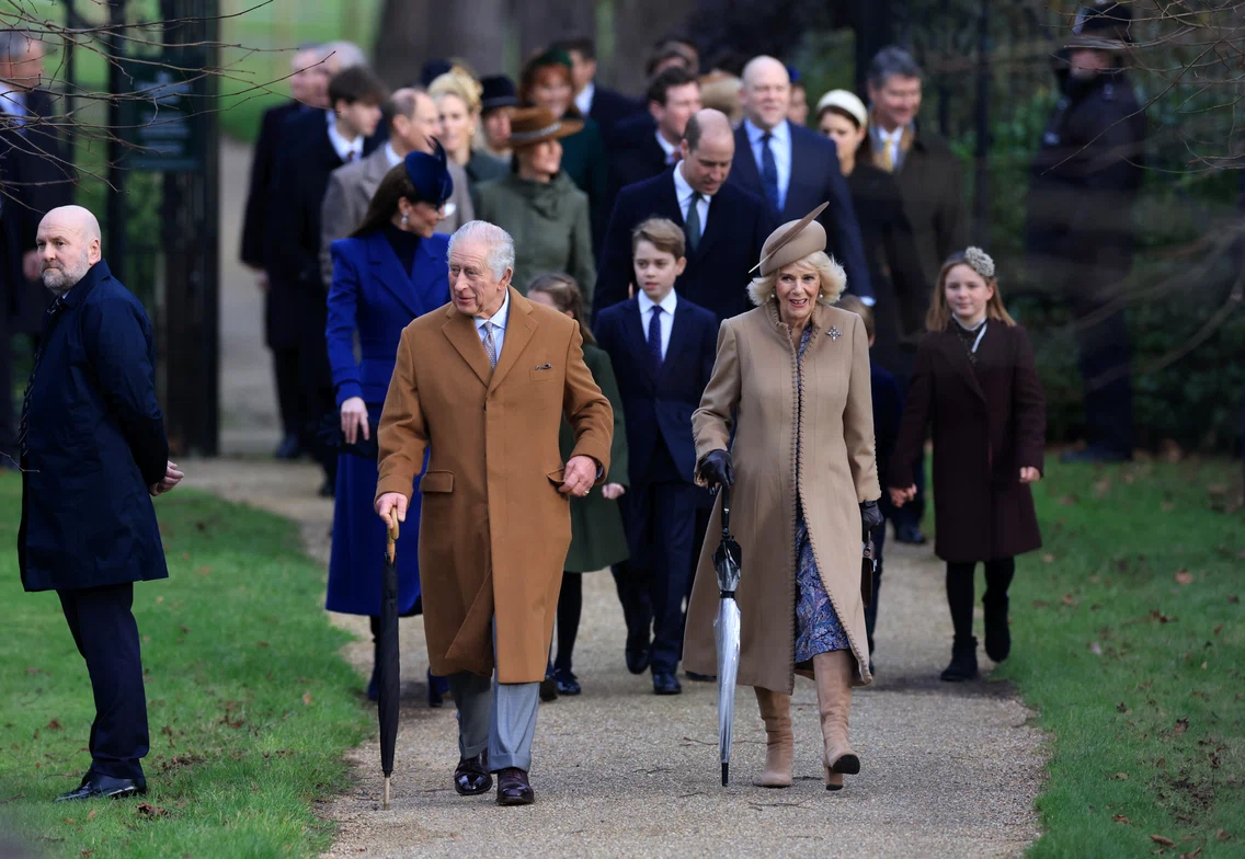 Charles și Camilla de Crăciun, ultima apariție alături de familia regală