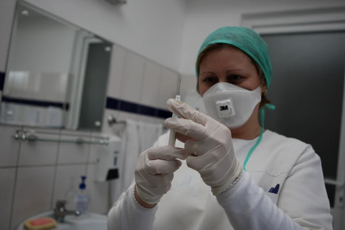 Vaccinurile antigripale au ajuns în farmacii. Foto: Gheorghe Florin