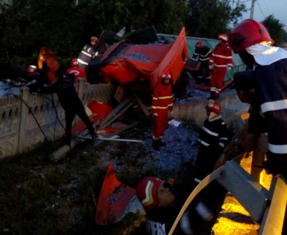 Accidentul a avut loc în localitatea doljeană Brădeşti