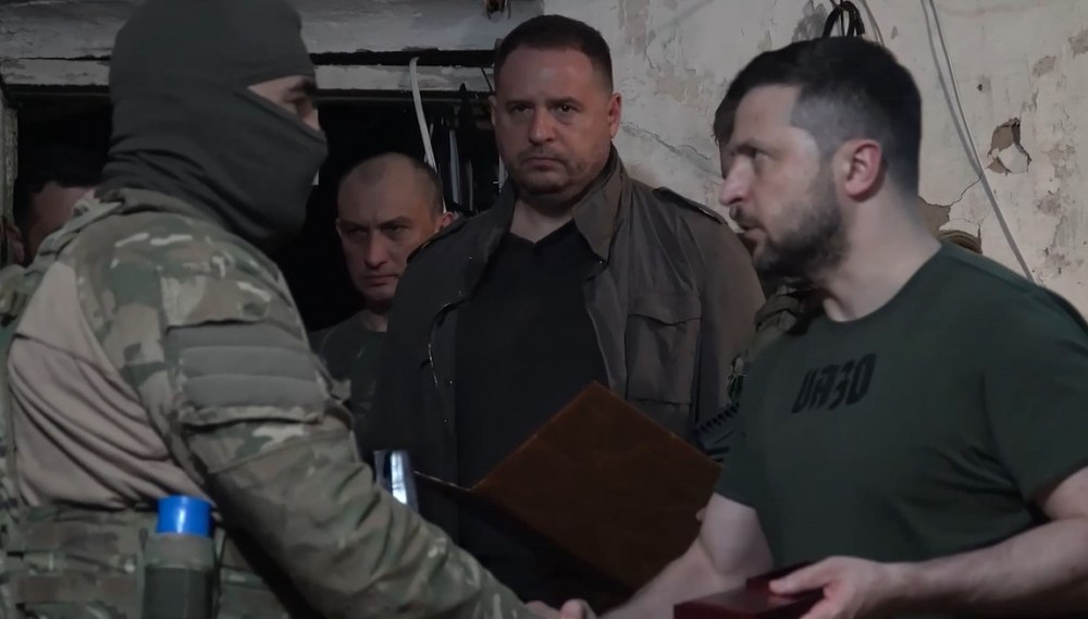 Zelenski respinge criticile: Armata ucraineană „avansează” pe câmpul de luptă