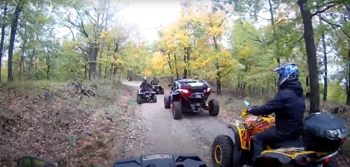 Plimbări cu ATV-ul, lângă Târgoviște. Captură video SYL / Youtube