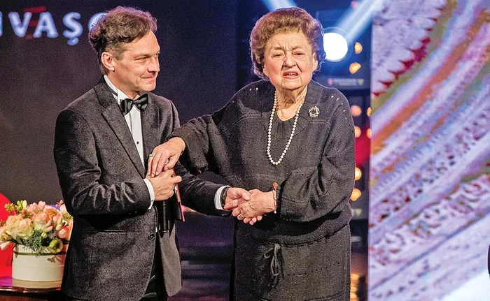 
    Celebra actriță păstrează și astăzi același zâmbet cald pe chipul său   