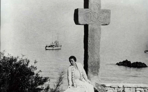 19. Regina Maria la Balcic_DM colectie-001