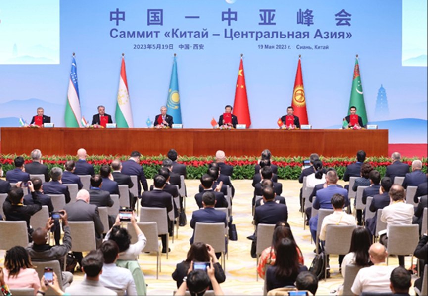 China și Rusia cooperează sau se confruntă în Asia Centrală? Cât rezistă „parteneriatul fără limite”? China la zi