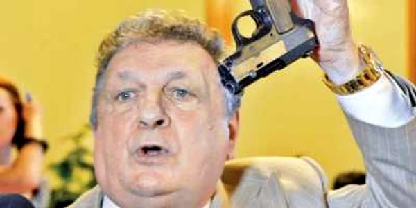 Constantin Duţu ar fi fost recrutat de Securitate în 1974