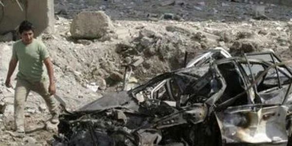 7 morţi şi 10 răniţi în urma exploziei unei maşini-capcană în Irak