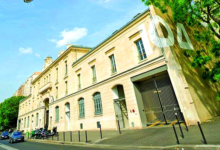 Acesta este Muzeul de Artă Modernă din Paris, unde a avut loc jaful