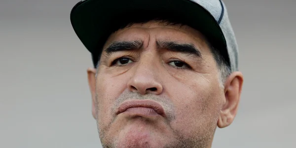 Diego Armando Maradona Managerul Fujairah FC e fotografiat în timpul unui meci de fotbal amical între Fujairah FC şi Al-Ahly SC din Egipt