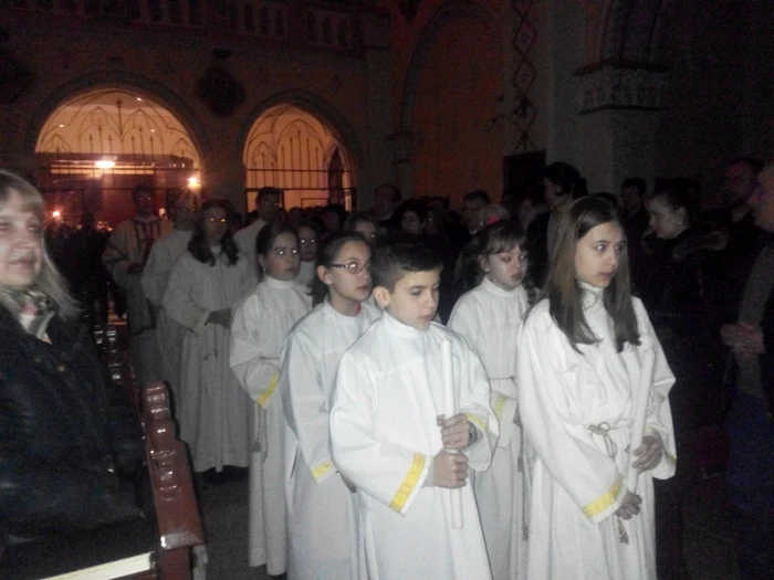 Credincioşi catolici la Satu Mare   FOTO Alexandra Ardelean