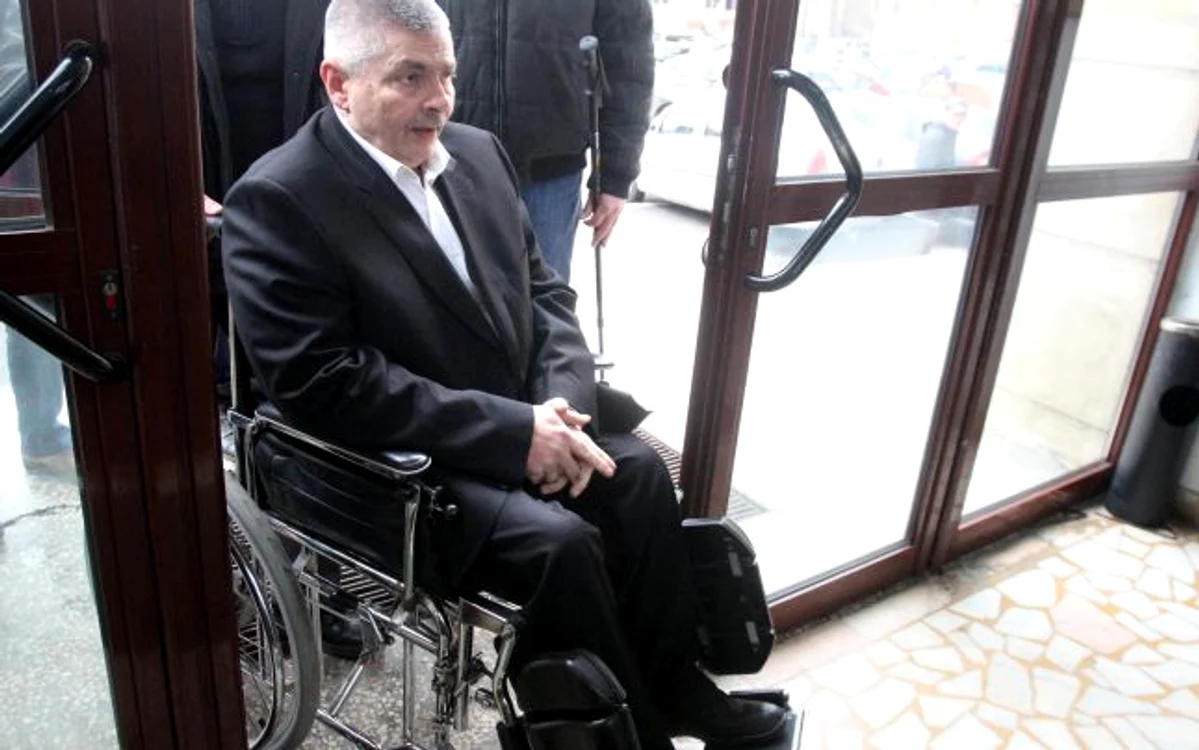 
    Sorin Ovidiu Vîntu  