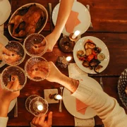 Masă de Revelion   shutterstock jpeg