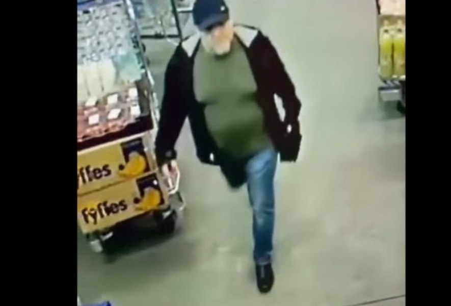 Un ucrainean și un rus au jefuit un preot, într-un centru comercial din Capitală. L-au lăsat fără borseta cu peste 80.000 lei și au încercat să fugă din țară