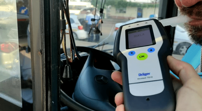 Șofer de autocar în care se aflau 50 de pasageri, prins beat la volan VIDEO