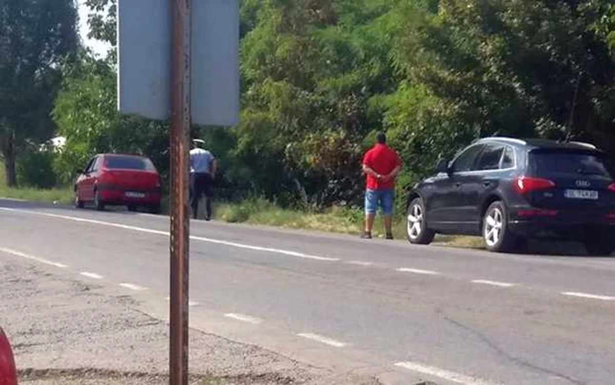 Acelaşi autoturism de Poliţie