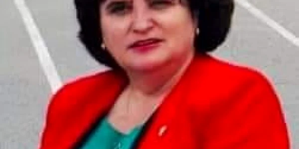 mariana marinescu - profesoara din caracal