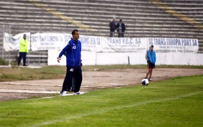 Vali Stan, buzoianul aflat la cârma echipei Dunărea Galaţi FOTO: Viaţa Liberă Galaţi
