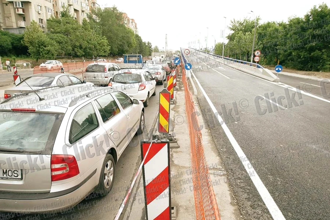 
    Se va circula  într-un singur sens (Fotografii: Dorin Constanda)  