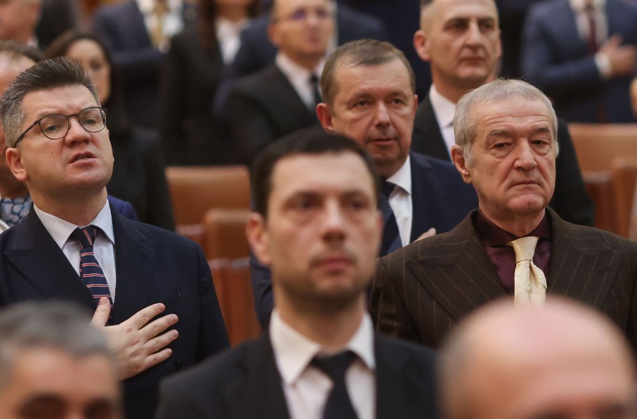 CV-ul lui Gigi Becali, șters de pe pagina Parlamentului. Detaliile neștiute despre primul său mandat