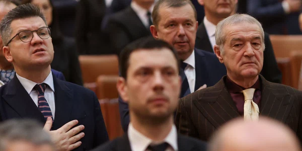 Prima ședință a Camerei Deputaților în noua componență după alegerile parlamentare, la Palatul Parlamentului din București. FOTO Inquam Photos / George Călin