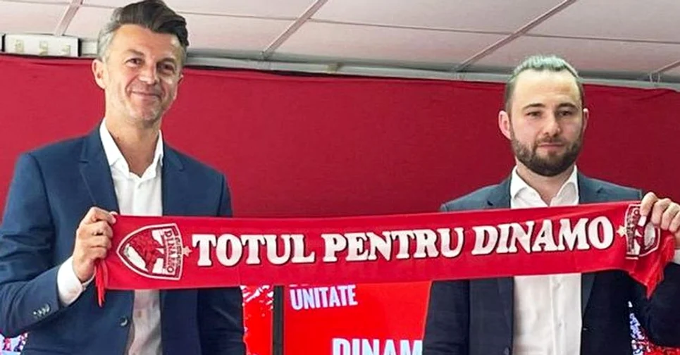 Vlad Iacob (dreapta), alături de antrenorul Ovidiu Burcă.