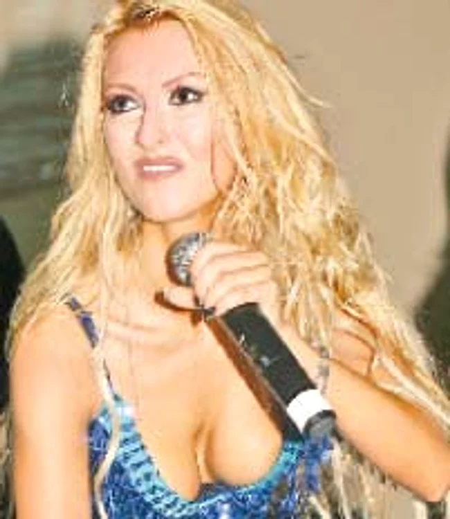 
    Andreea Bălan (FOTO FACEBOOK)  