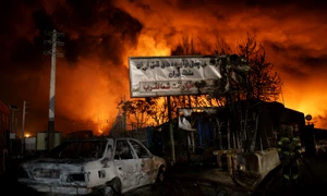 Incendiu la depozitul de petrol din Shahran în urma atacurilor americane și israeliene în Iran FOTO AFP