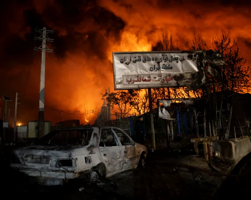 Incendiu la depozitul de petrol din Shahran în urma atacurilor americane și israeliene în Iran FOTO AFP