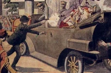 Cele două gloanţe care au schimbat lumea  Martor ocular la asasinatul secolului XX jpeg