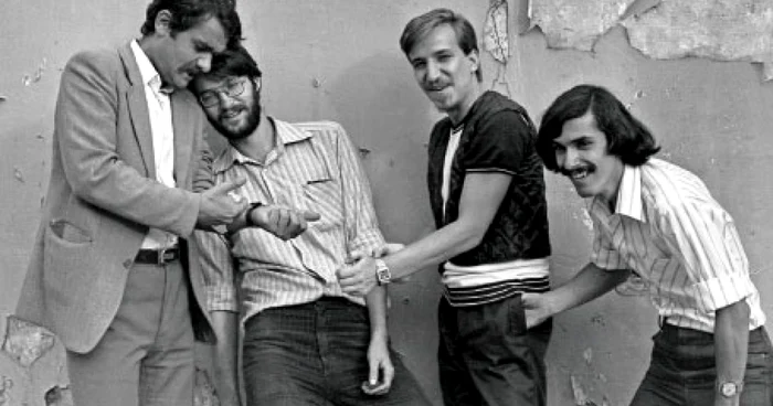 Cei patru autori, în 1981: Ion Stratan, Florin Iaru, Traian T. Coşovei şi Mircea Cărtărescu