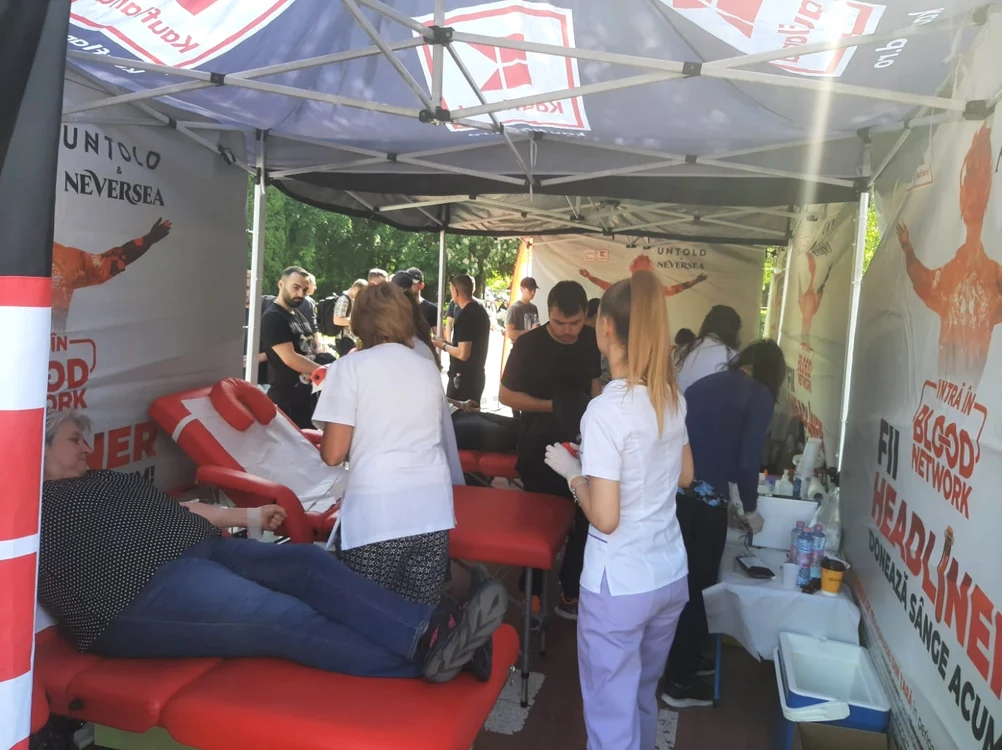 Caravana Blood Network se află la Braşov FOTO Ioan Buciumar