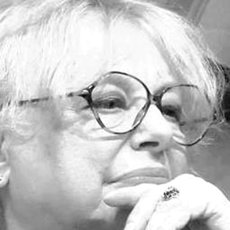 Silvia Colfescu