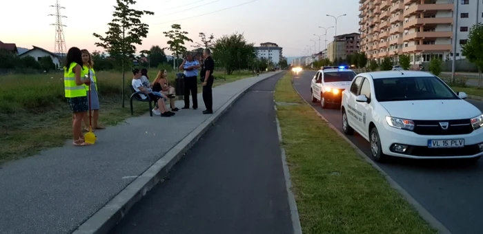 Acţiunea „Mătura şi Făraşul”, în locul amenzilor drastice, a Poliţiei Locale Râmnicu Vâlcea, Foto: Adevărul