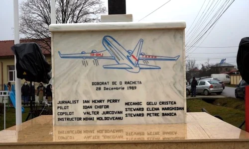 avion monument jpg
