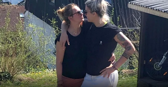 1 laura nicoleta vasilescu si iubita sa 4 jpg jpeg