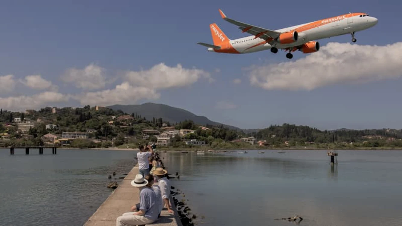 Avion deasupra Greciei
