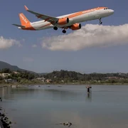 avion turism grecia x jpg