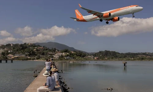 avion turism grecia x jpg