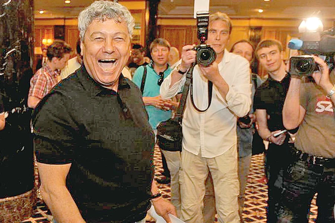 Mircea Lucescu a ciocnit ouă cu toţi jucătorii echipei sale (FOTOGRAFII: shakhtar.com)